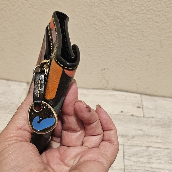 Dooney and Bourke wallet - Picture 7 of 10